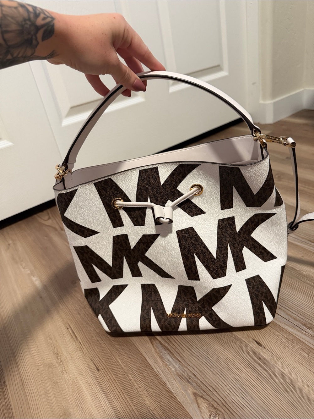 Michael Kors White & Brown MK Logo Drawstring Hobo Bag